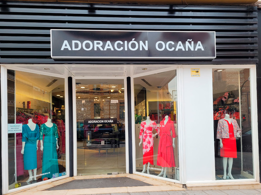 Portada de Adoración Ocaña